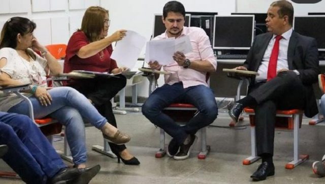 MILCA COM SECRETARIO