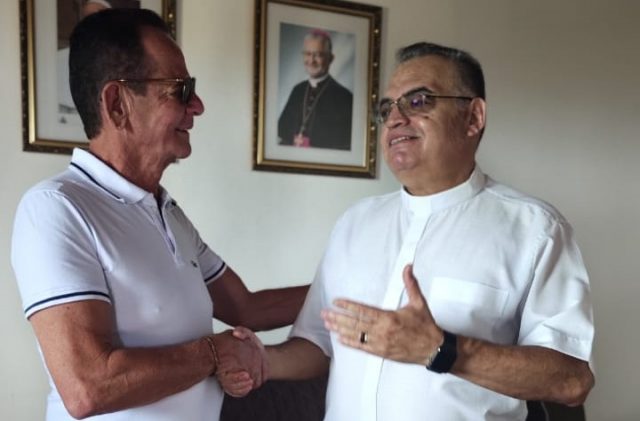 MARCOS VINICIUS E BISPO