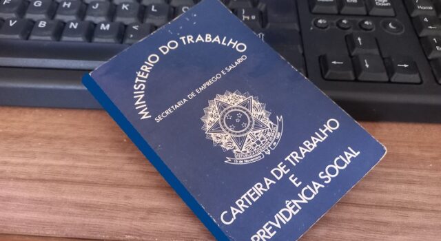 Mais de 360 vagas de emprego estarão disponíveis a partir desta segunda-feira em nove cidades da Paraíba