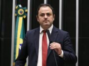 Câmara suspende mandato de deputado federal do Psol por 6 meses