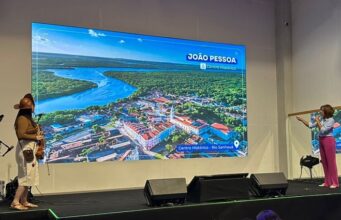 Paraíba promove São João e atrativos turísticos em evento da Azul Viagens em São Paulo